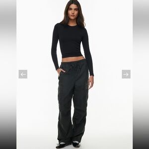 Aritzia TNA Squad Pocket Parachute Pant